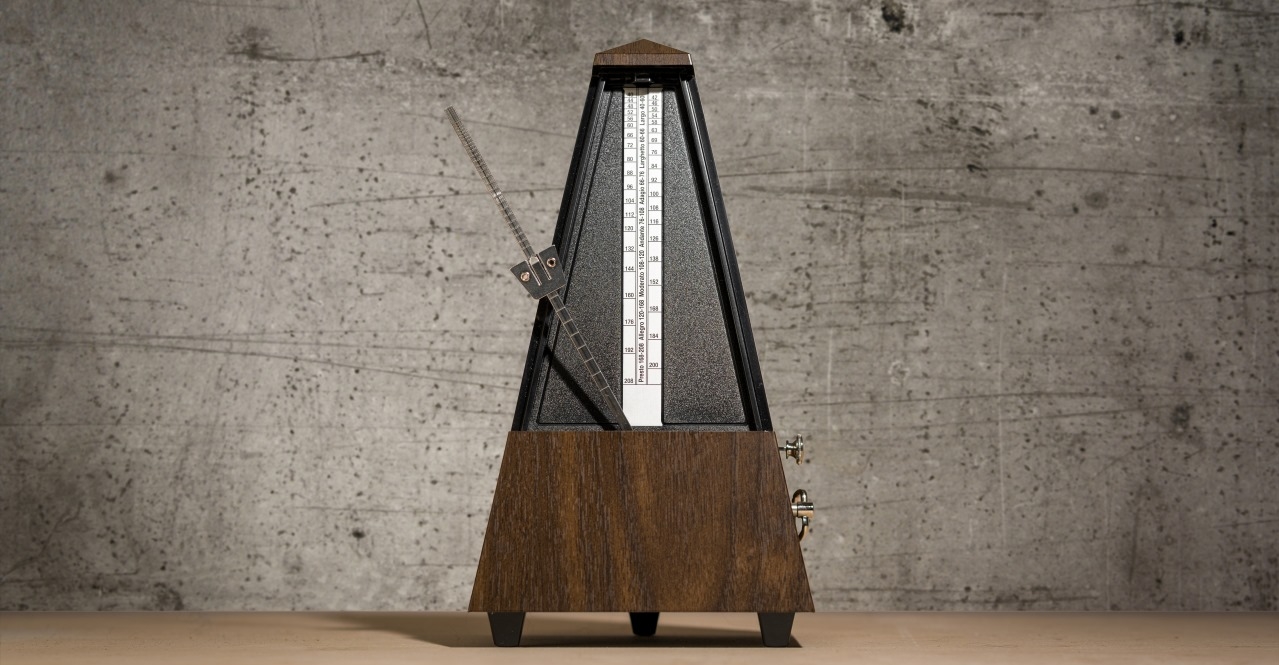 Verstehen und Minimieren von Taktzittern in Audio-over-IP-Systemen